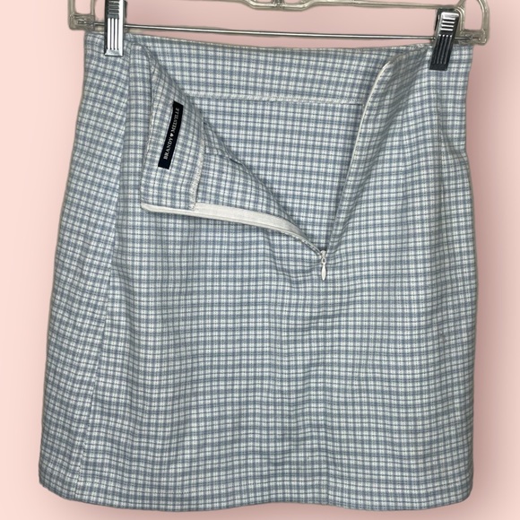 Brandy Melville Plaid Mini Skirt - Picture 3 of 7